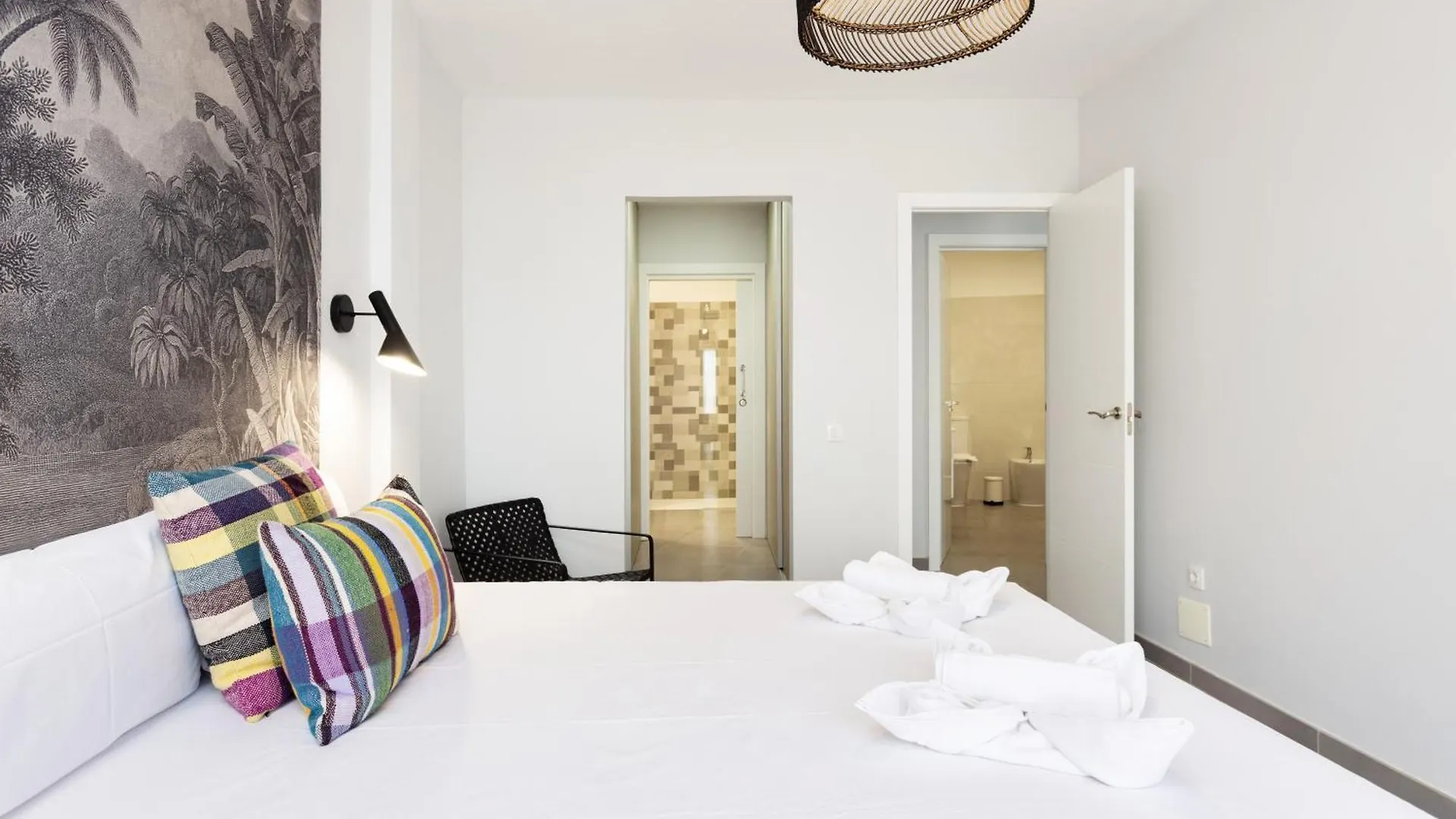 Home2Book Stunning Sea Front Caletillas, Pool Candelaria Daire